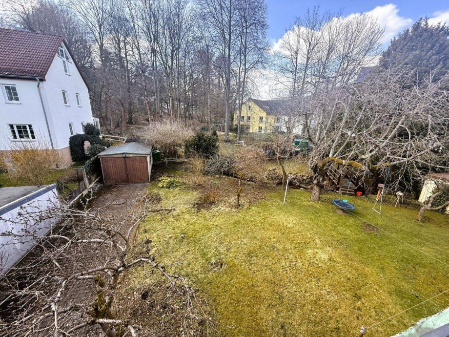 Garten mit Garage Doppelhaush�lfte Ilmenau