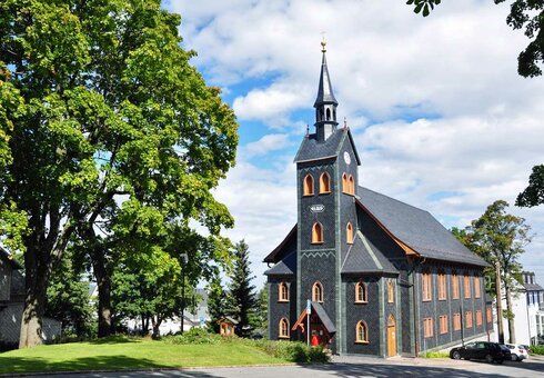 Historische Kirche im Gr�nen Gastronomie Neuhaus am Rennweg