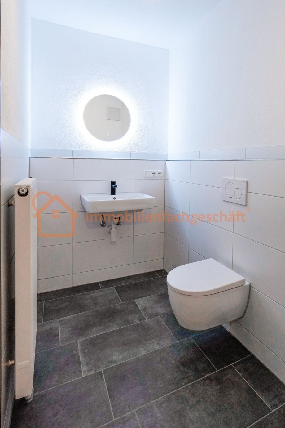 Modernes Badezimmer Erdgeschosswohnung Ilmenau