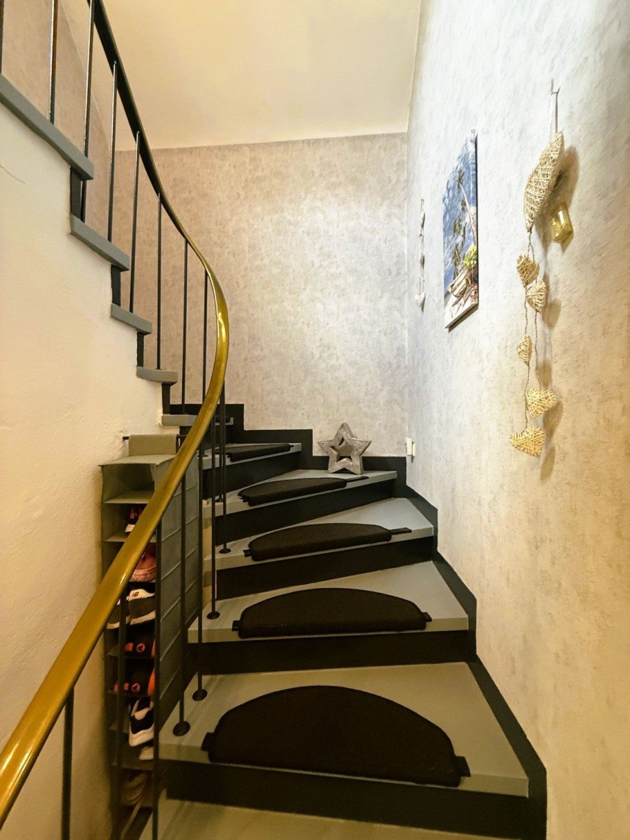 Treppe mit Dekoration Einfamilienhaus Steinbach am Wald