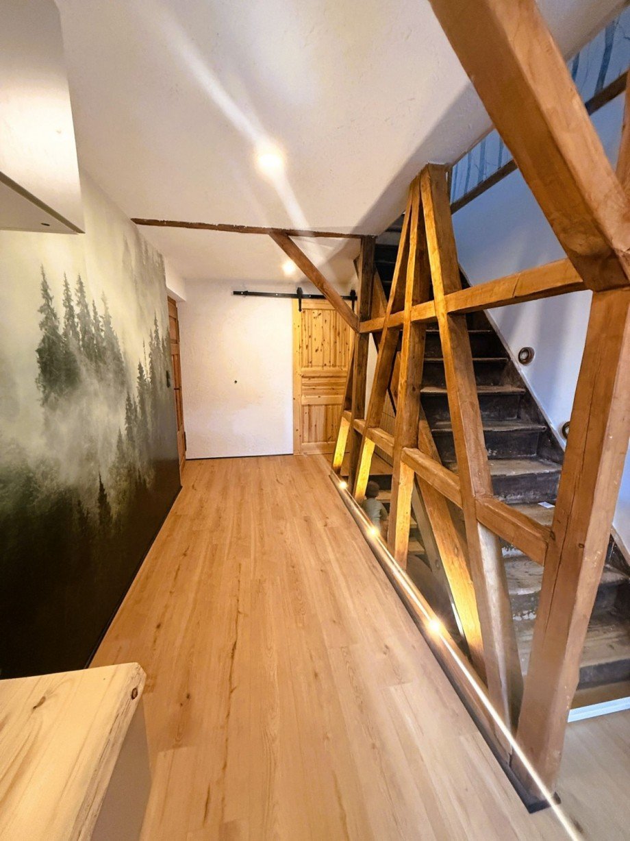 Holztreppe im Flur Einfamilienhaus Ilmenau