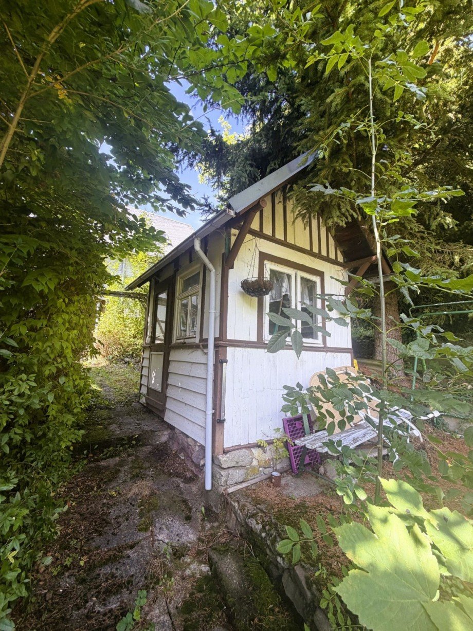 Kleines Gartenhaus im Gr�nen Einfamilienhaus Ilmenau