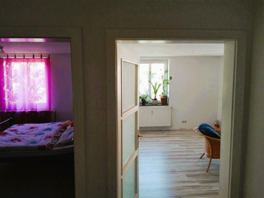 Zwei Zimmert�ren Ansicht Mehrfamilienhaus Rudolstadt
