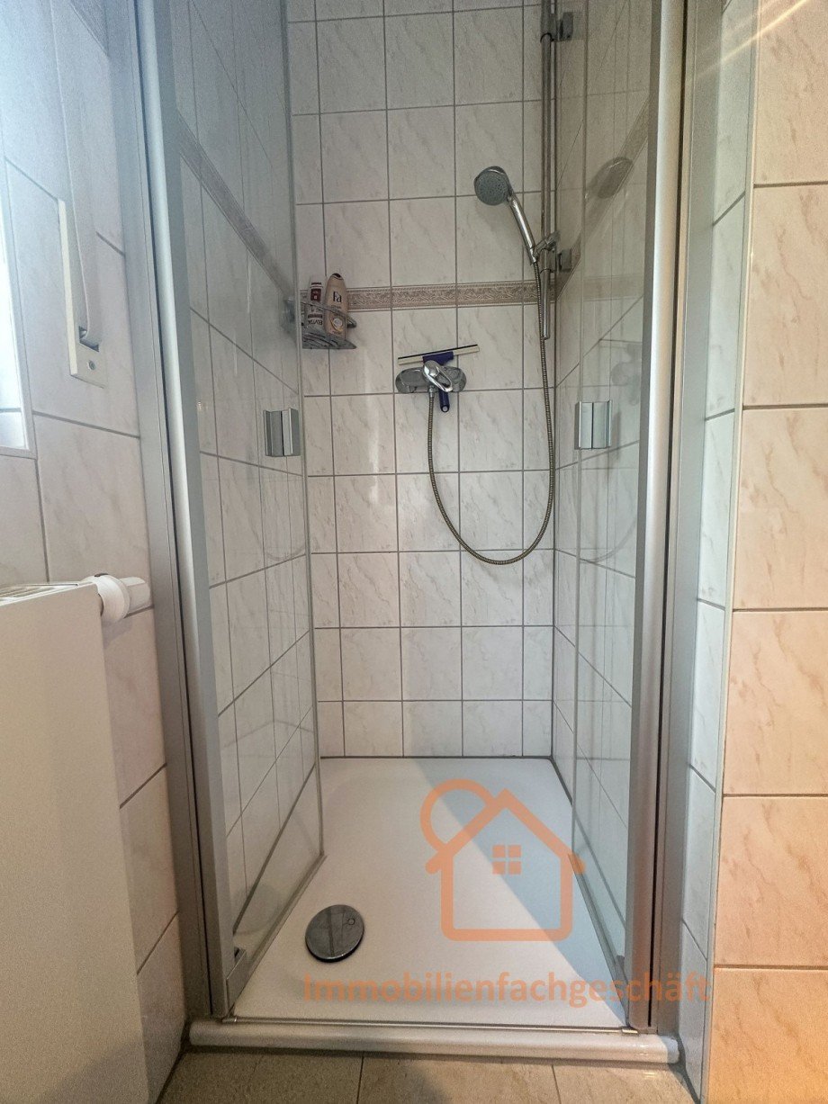 Dusche mit Fliesen Einfamilienhaus Elgersburg