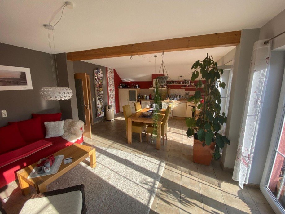 Wohnzimmer und offene K�che Dachgeschosswohnung Ilmenau