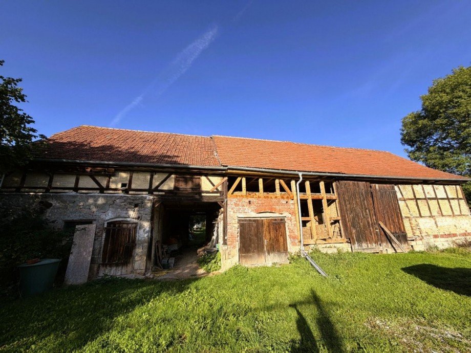Alte Scheune im Sonnenlicht Gemischt-Grundst�ck Stadtilm
