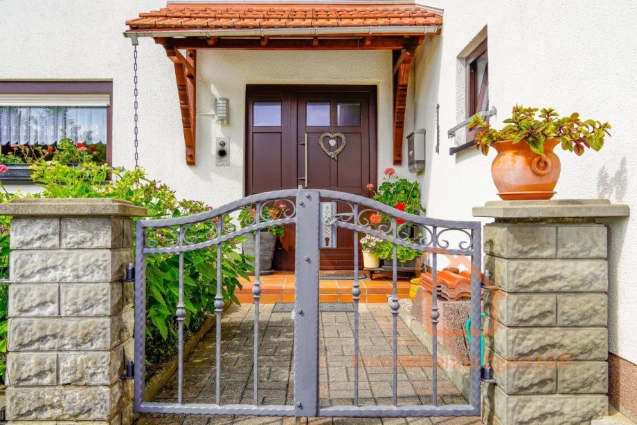 Charmanter Hauseingang Einfamilienhaus Elgersburg