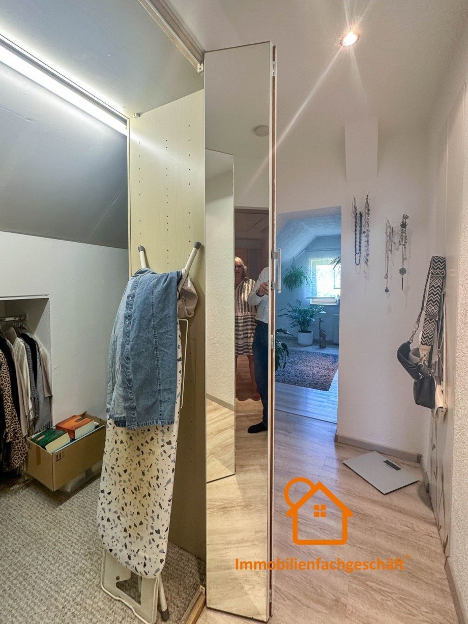 Moderner Kleiderschrank Einfamilienhaus Neuhaus am Rennweg