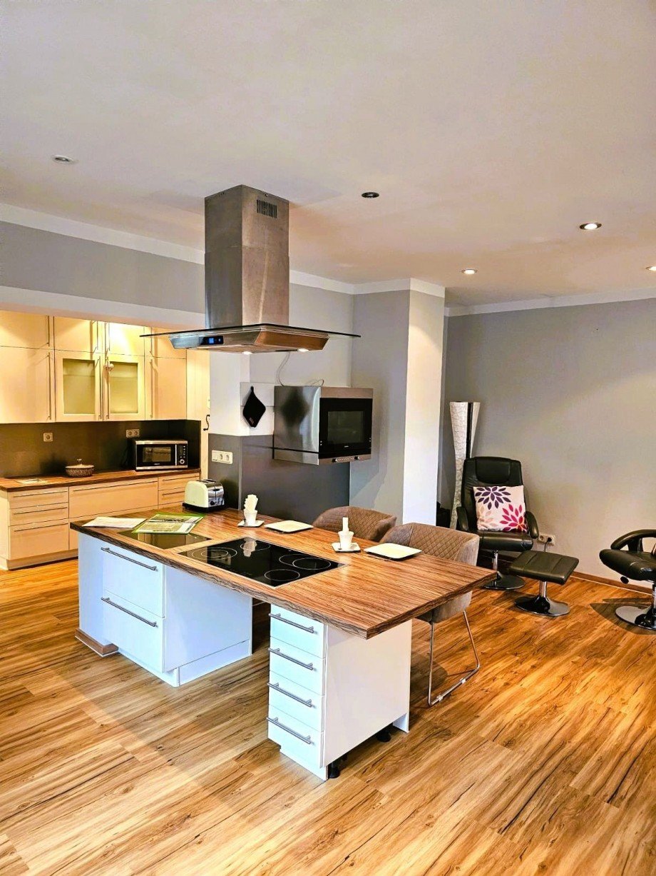 Moderne K�che mit Insel Freizeitimmobilie Masserberg