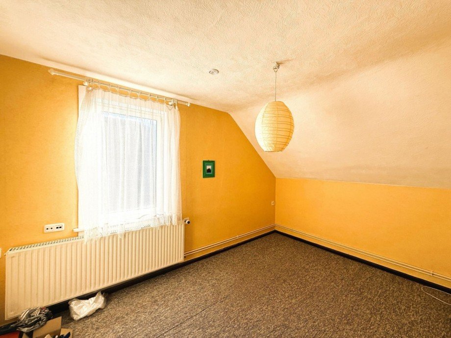 Dachgeschosszimmer Mehrfamilienhaus Ilmenau
