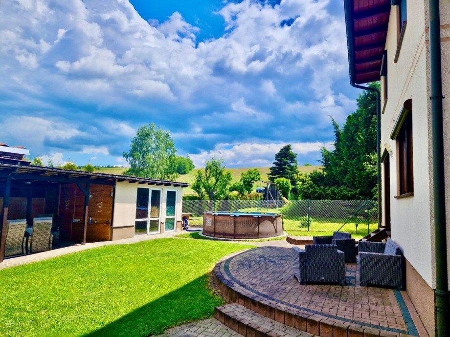 Garten mit Terrasse Einfamilienhaus Ilmenau