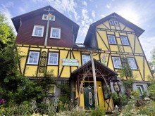 Buntes Fachwerkhaus Historischer Charme trifft Landidylle-einzigartiges Anwesen mit 3 Wohneinheiten