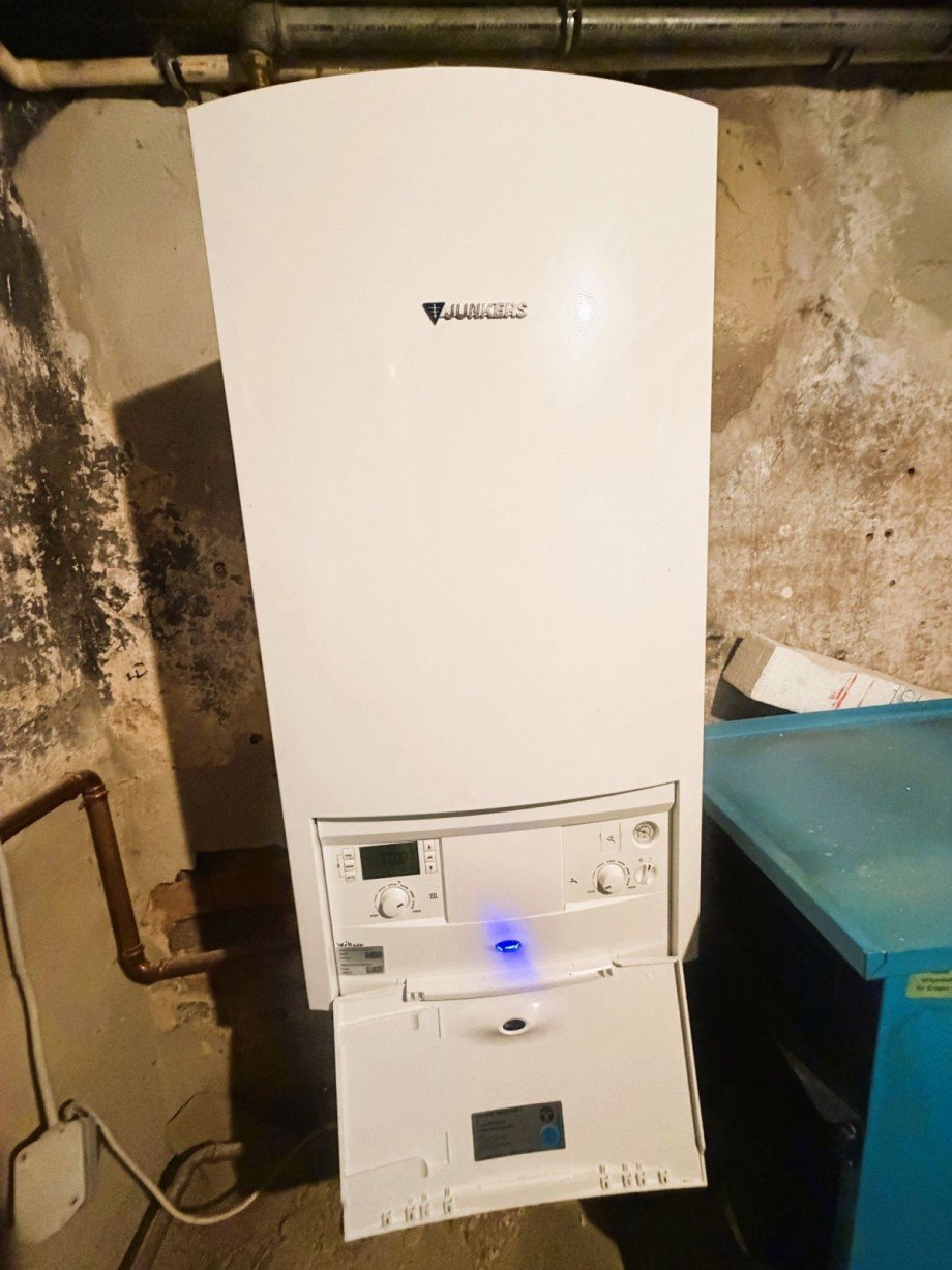 Heizkessel im Keller Mehrfamilienhaus Ilmenau