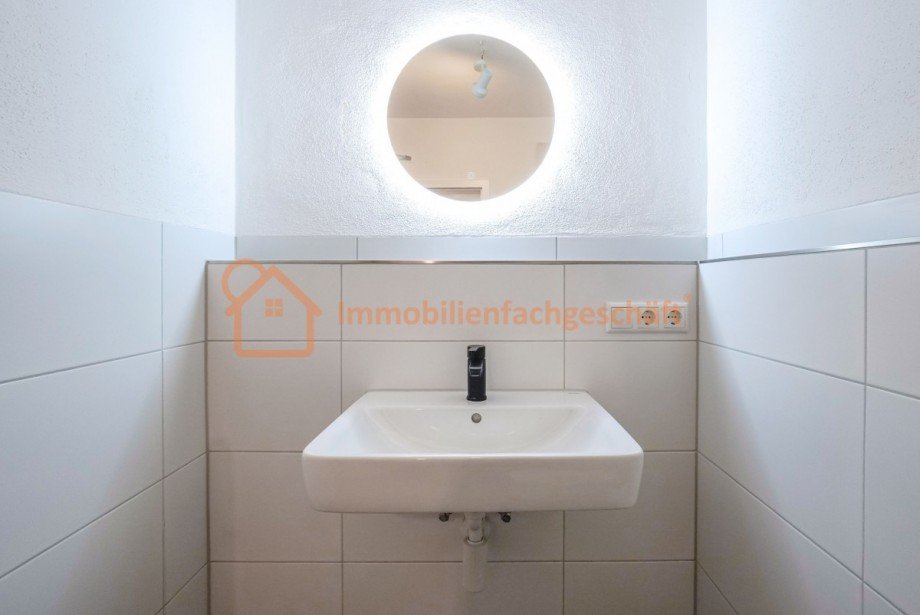 Modernes Badezimmer Erdgeschosswohnung Ilmenau