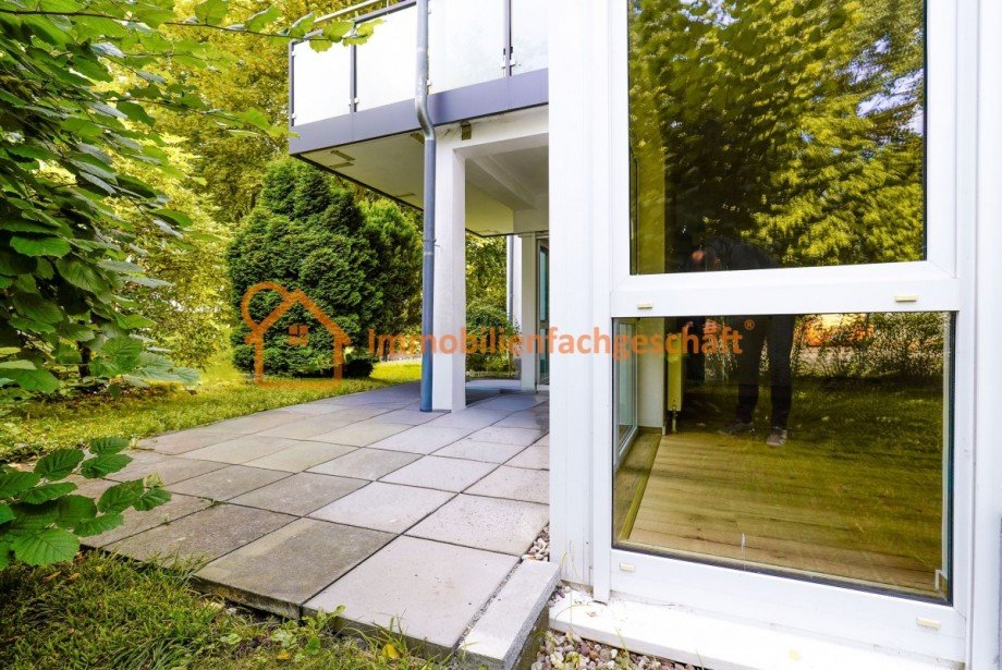 Gro�e Terrasse im Gr�nen Erdgeschosswohnung Ilmenau