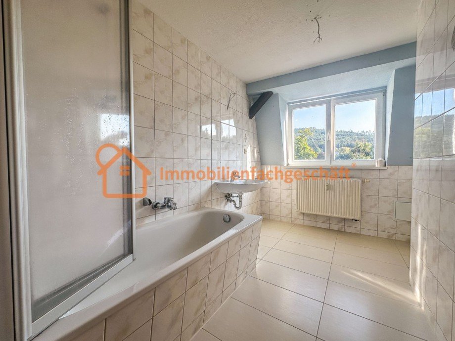 Bad mit Aussicht Dachgeschosswohnung Ilmenau