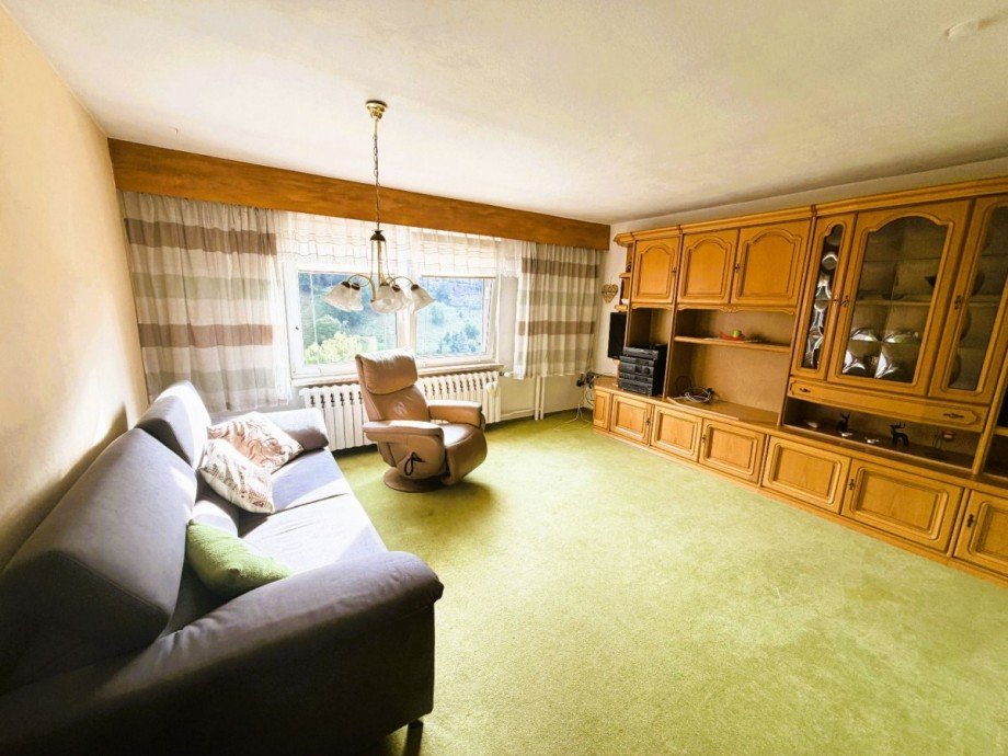Wohnzimmer mit Vintage-Stil Mehrfamilienhaus Katzh�tte