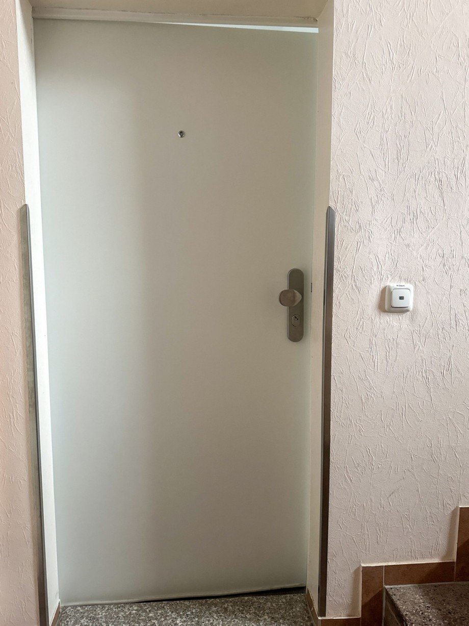 Wohnungseingang Wohnung Gro�breitenbach OT Neustadt am Rennsteig