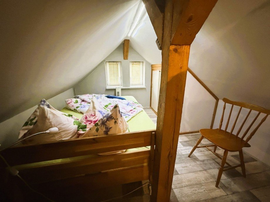Gem�tliches Dachzimmer Mehrfamilienhaus Neuhaus am Rennweg OT Limbach