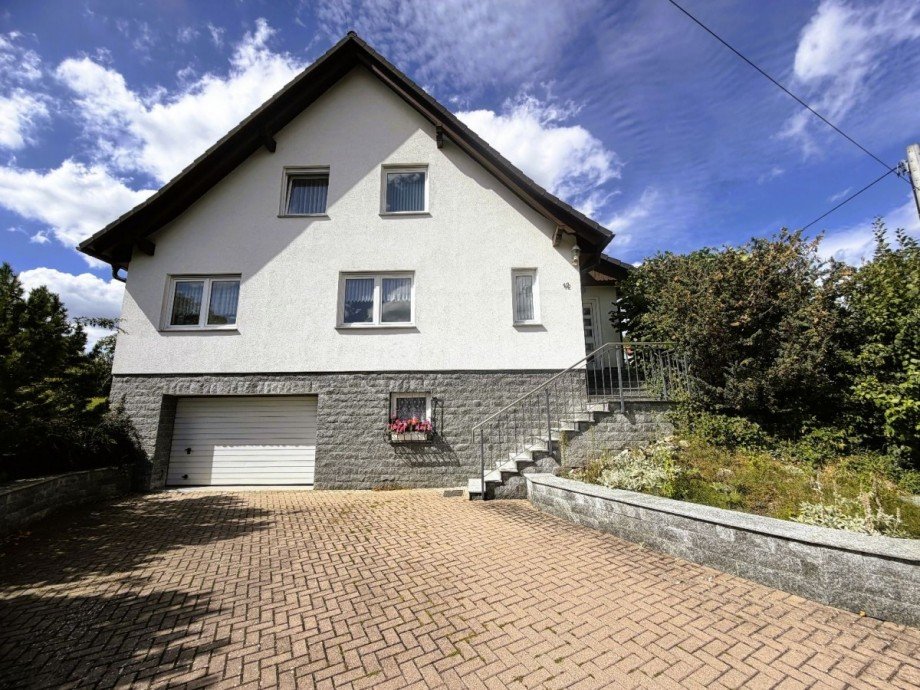 Einfamilienhaus mit Garage Einfamilienhaus Stadtilm