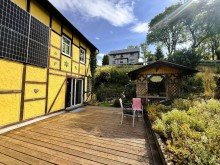 Sonnige Terrasse am Fachwerkhaus Historischer Charme trifft Landidylle-einzigartiges Anwesen mit 3 Wohneinheiten