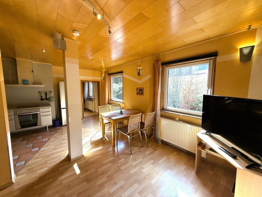 Wohnzimmer mit Essbereich Freizeitimmobilie Masserberg