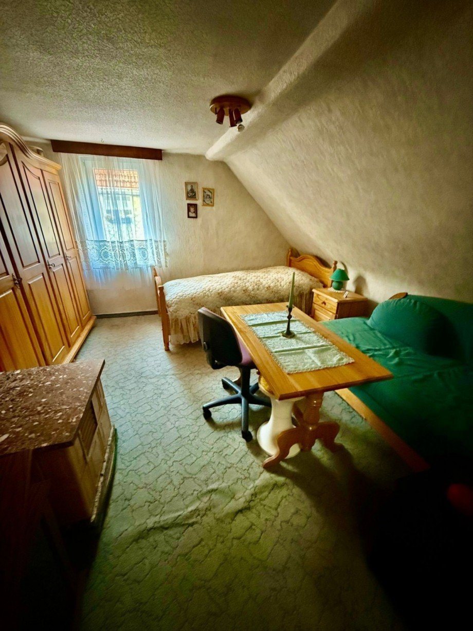 Schlafzimmer III OG Einfamilienhaus Geratal