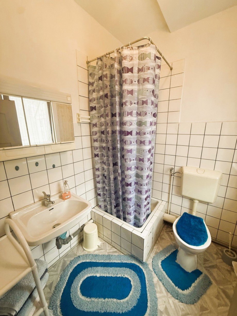 Kompaktes Badezimmer Mehrfamilienhaus Gro�breitenbach