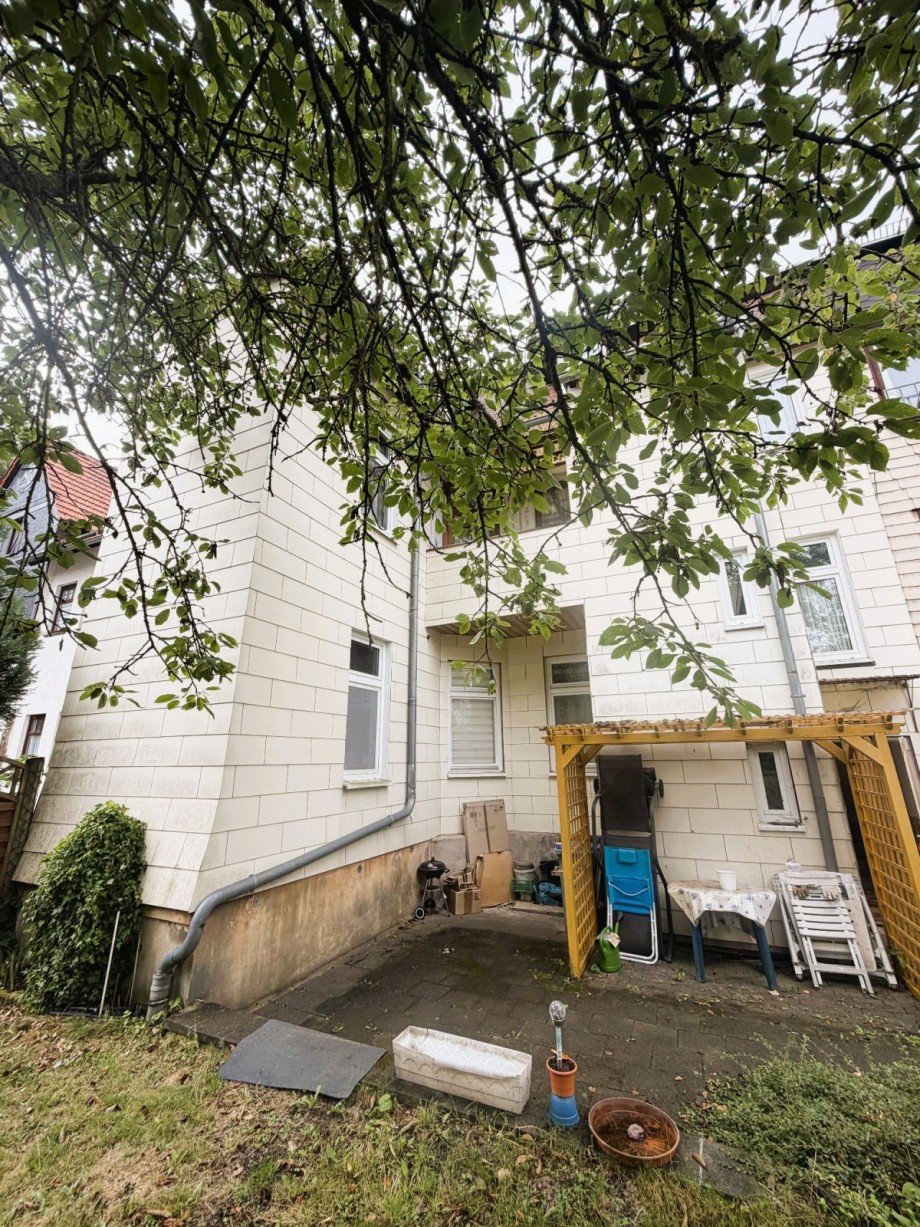 Hausr�ckseite mit Terrasse Mehrfamilienhaus Ilmenau