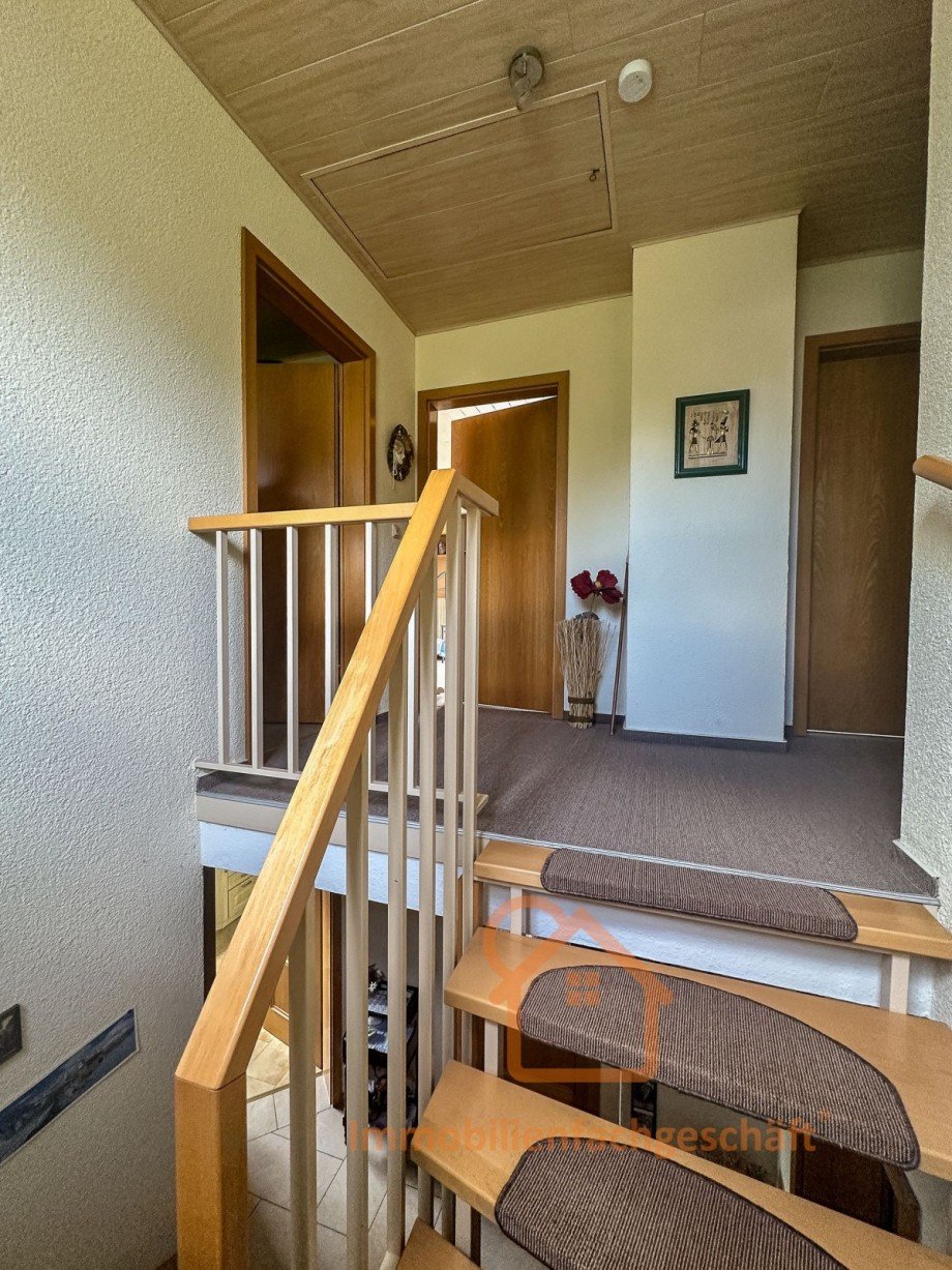 Treppenaufgang-Dachgeschoss Einfamilienhaus Elgersburg