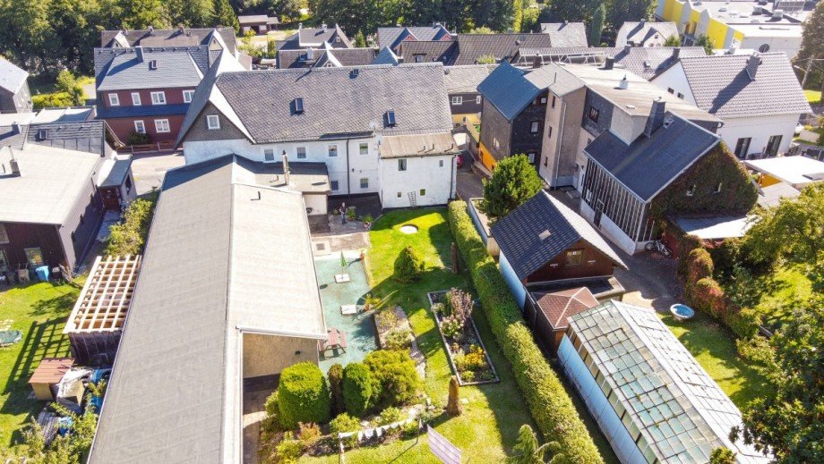 Haus mit Garten und Terrasse Haus Neuhaus
