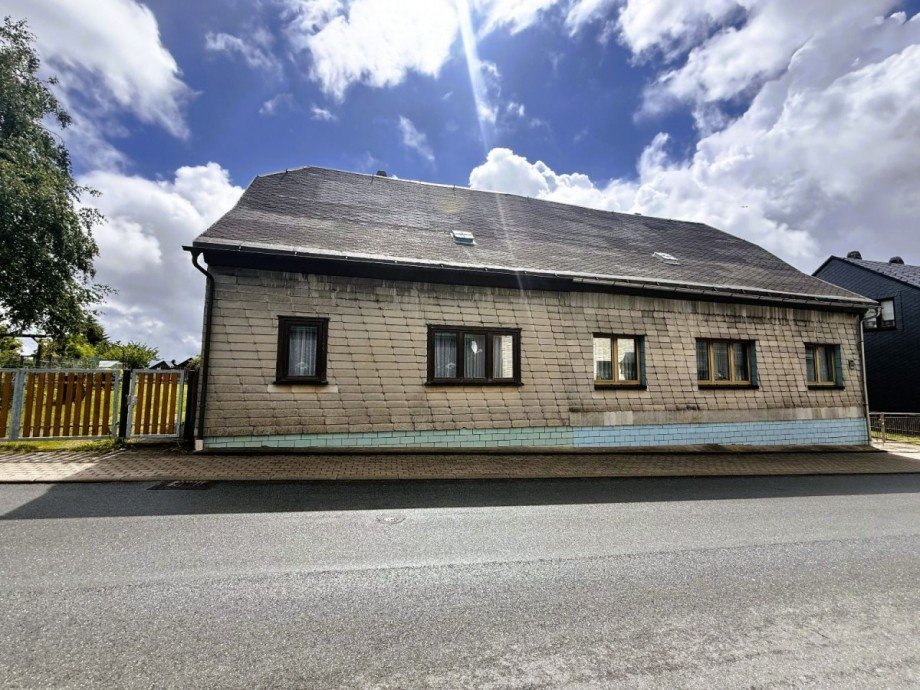 Haus mit Schindelfassade Reihenendhaus Gro�breitenbach