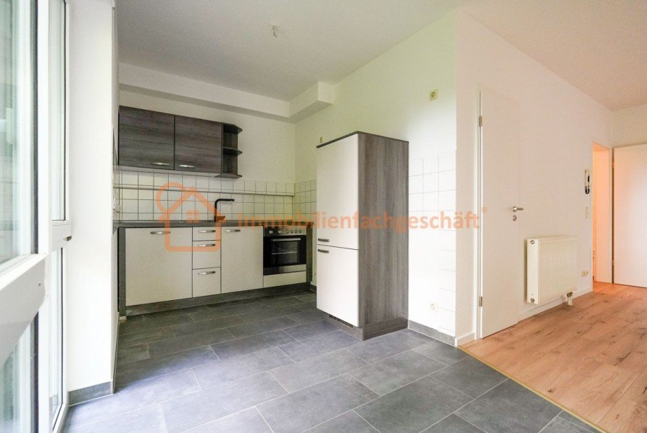 Moderne K�che mit Fliesenboden Erdgeschosswohnung Ilmenau