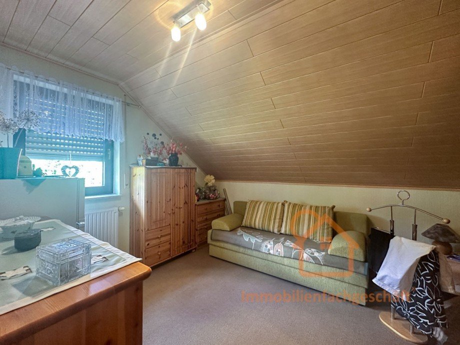 Kinderzimmer im Dachgeschoss Einfamilienhaus Elgersburg