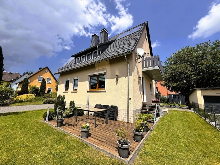 Haus mit Terrasse im Garten Einfamilienhaus Steinbach am Wald