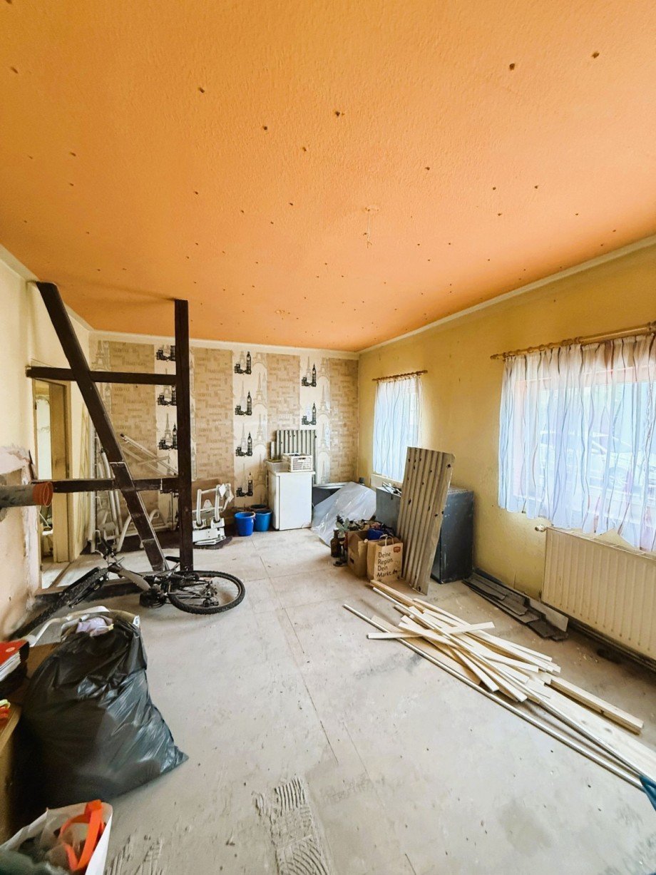 Unrenovierter Raum Reihenmittelhaus Ilmenau