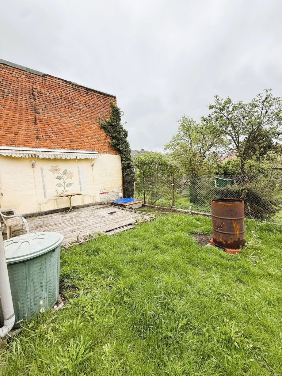 Garten mit Terrasse Reihenmittelhaus Ilmenau