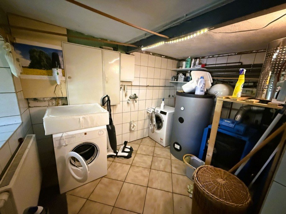 Hauswirtschaftsraum mit Ger�ten Mehrfamilienhaus Neuhaus am Rennweg OT Limbach