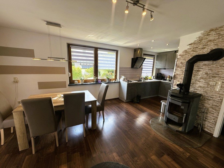Moderne K�che mit Essbereich Einfamilienhaus Steinbach am Wald