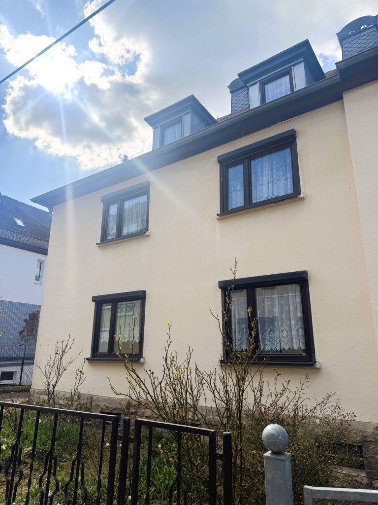 Au�enansicht I Ilmenau Doppelhaush�lfte zentral gelegenes Wohnhaus mit tollem Grundriss, Garage & Garten zu verkaufen