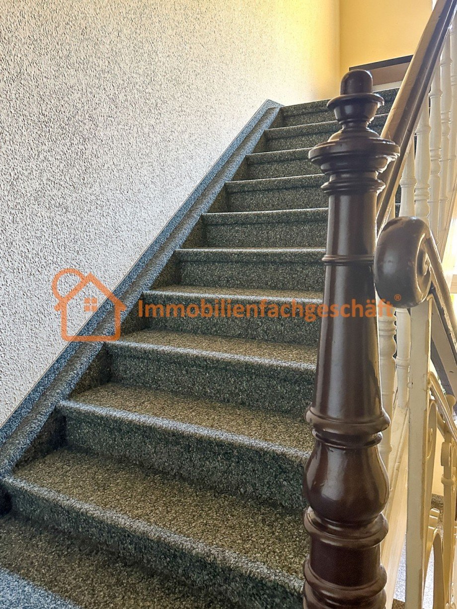 Treppenaufgang zur Wohnung Dachgeschosswohnung Ilmenau