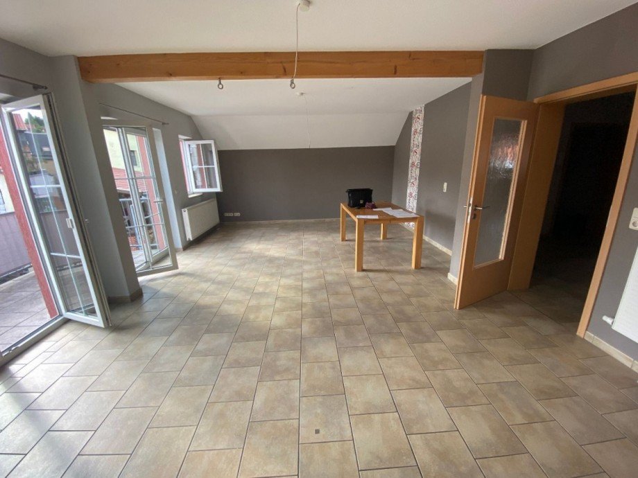 Wohzimmer+Balkon Dachgeschosswohnung Ilmenau