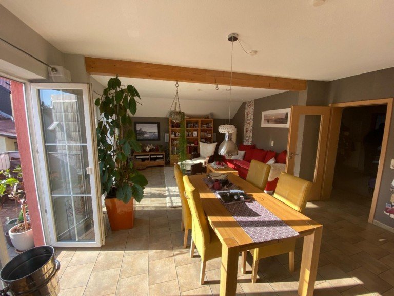 Wohnzimmer Ilmenau Dachgeschosswohnung Ankommen und wohlf�hlen: Helle 3-Zimmer-Wohnung mit Sonnenbalkon im Herzen von Ilmenau